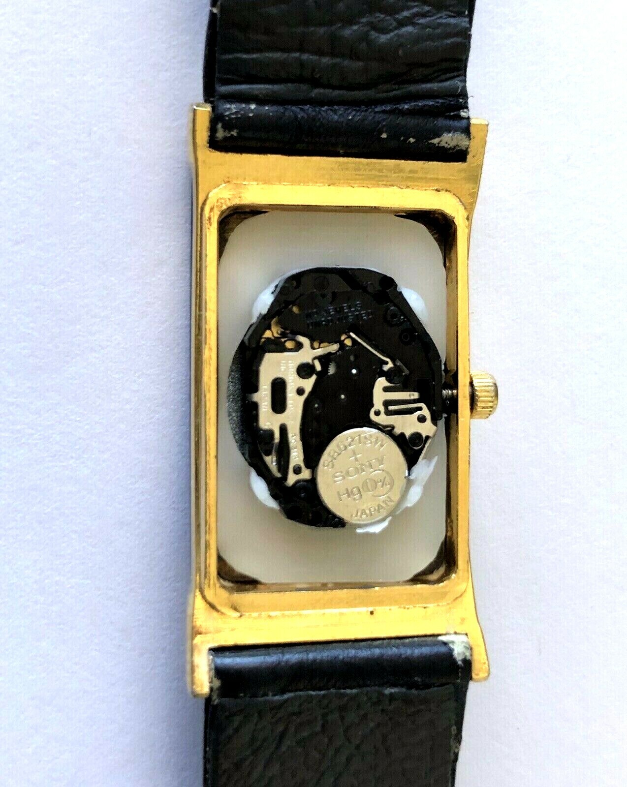 Pieue Nicol Quartz Watch Runs Keeps Time New Battery Blue Dial Yellow