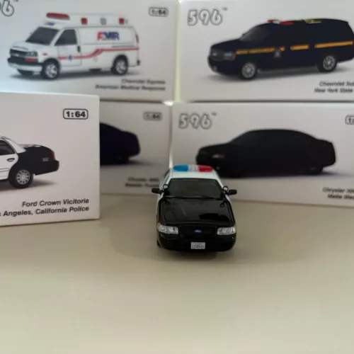 596 Model 1:64 Ford CV CROWN VICTORIA LAPD Police Model Diecast Metal Car - Picture 4 of 6