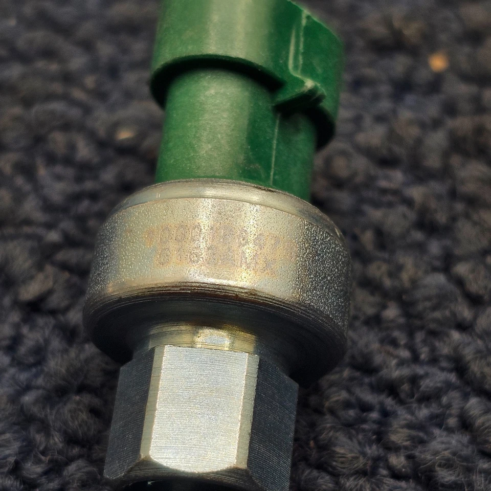 1000198478: Interruptor de presión para Kenworth C500 2008-2016, K100, W900 Foto 3 de 4