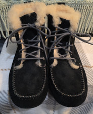 NWOT UGG High Top Moccasin Slipper Boot Size 8