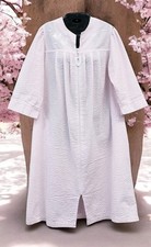 Miss Elaine Front Zip Robe Seersucker Pink Stripe Sz M Embroidery Daisy Pockets
