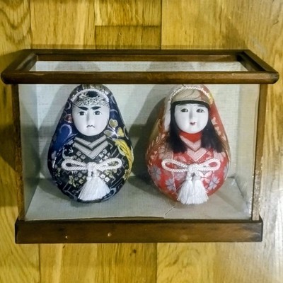 Japanische Nishiki Hime Daruma Ehime Okiagari-kobōshi traditionelle Roly-Poly Puppen