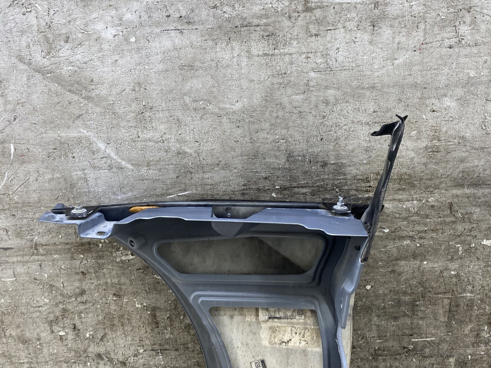 2020-2025 ASTON MARTIN DBX FRONT RIGHT PASSENGER FENDER SKYFALL SILVER 2