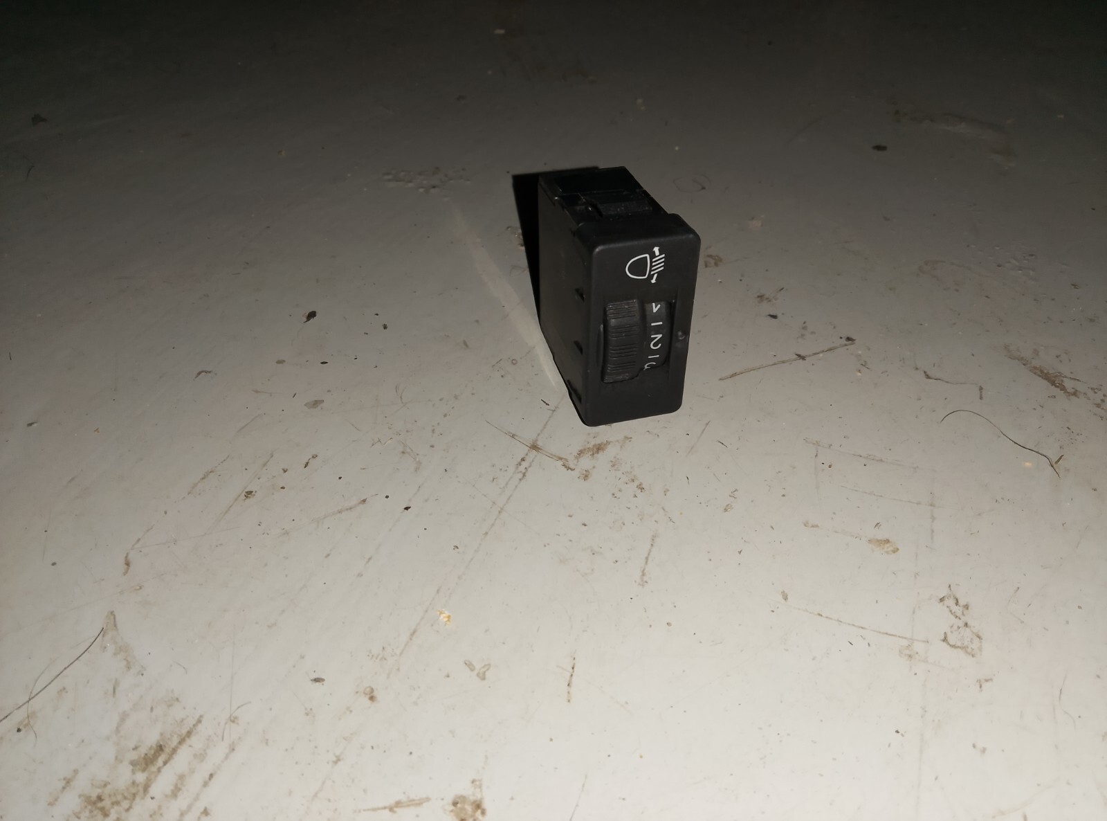 Picture 1 of 4