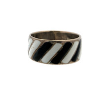 Vintage Sterling Silver Signed Siam Black and White Painted Enamel Ring Band