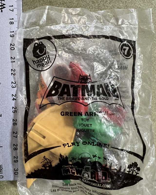 McDonald's 2010 DC  Batman The Brave & the Bold:  #7 Green Arrow Happy Meal Toy 