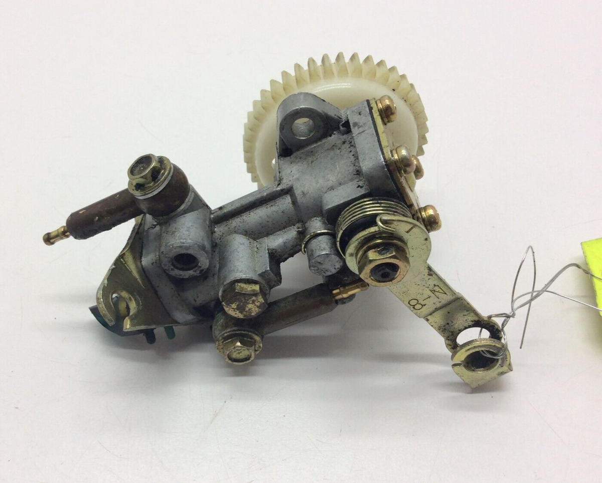 Ski Doo Oil Pump Assembly Formula Deluxe 500 Grand Touring MXZ