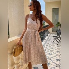 Cupshe Boho Pleated Ditsy Floral Print Pleated Cami Midi Dress Large RefCPS091