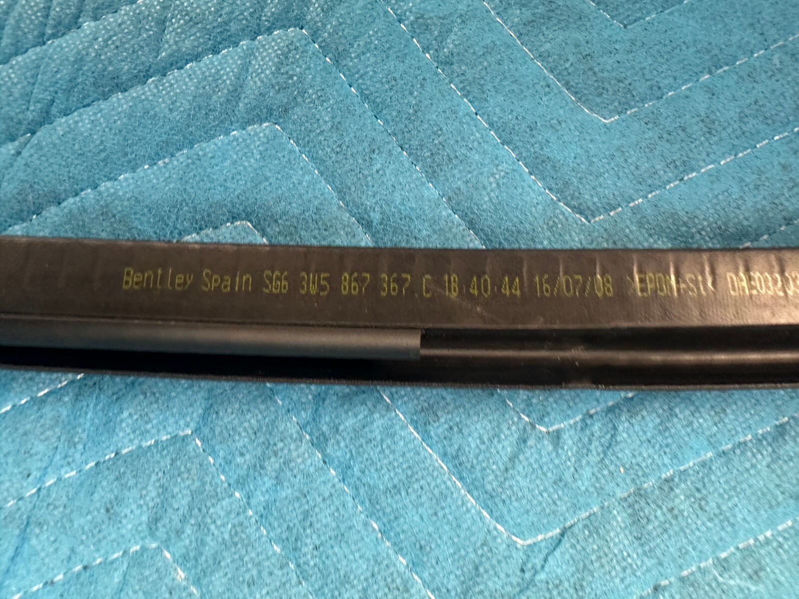 Bentley Flying Spur Rear Door Inner Weatherstrip Seal Driver Side 2006-2012 OEM