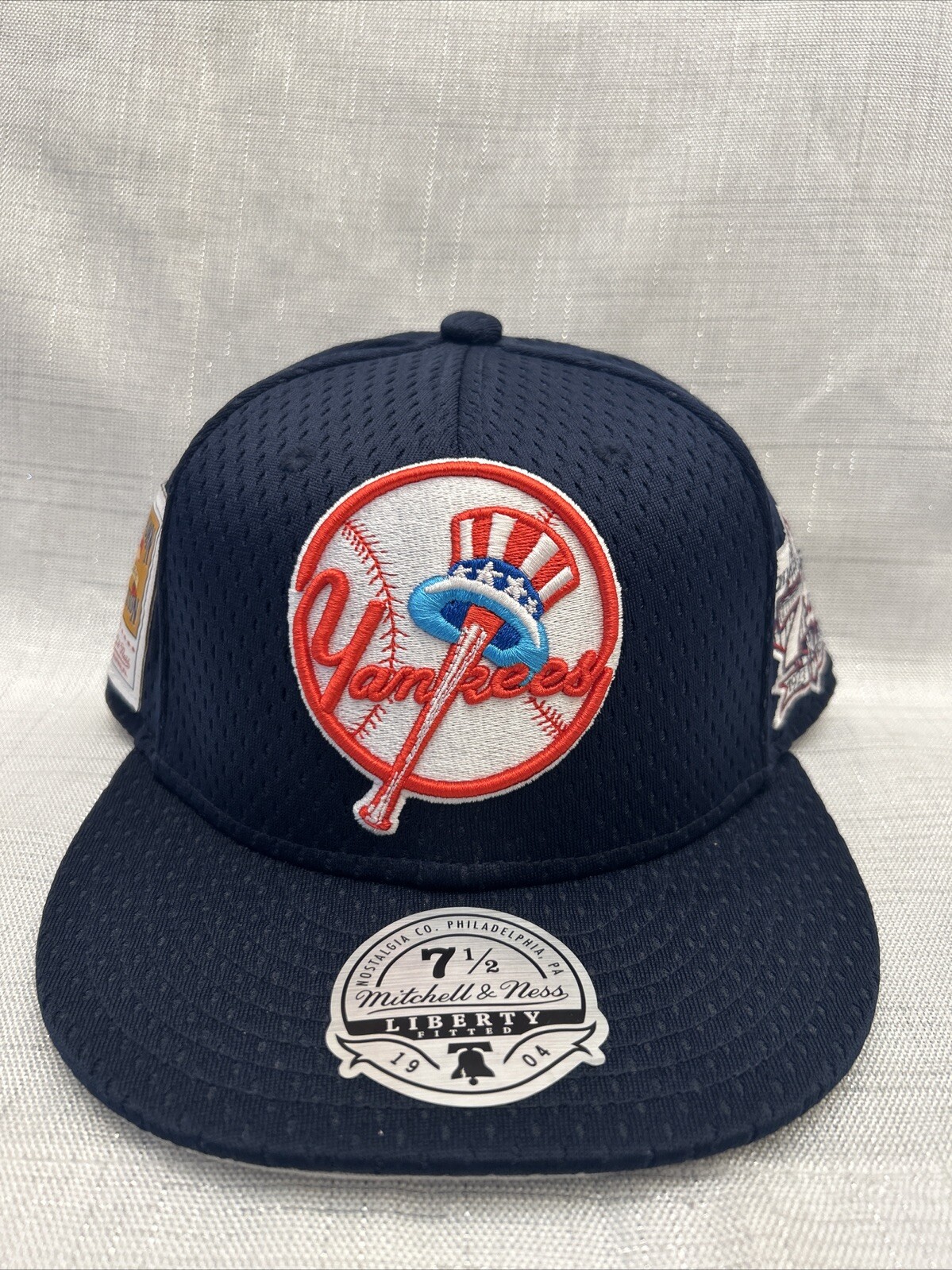 Mitchell & Ness MLB New York Yankees Logo Blue Cooperstown Fitted Hat 7 1/2 New