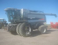 Gleaner A85 Combine