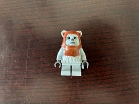 Lego Star Wars Ewok Lot: Logray, Chief Chirpa, Paploo, Wicket from 8038