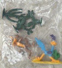 1984 Road Runner, Willi E  Coyote + Cactus (Warner Bro. Looney Tunes) SEALED