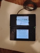 Nintendo DS Lite With Charger & 5 Games In Carrying Case