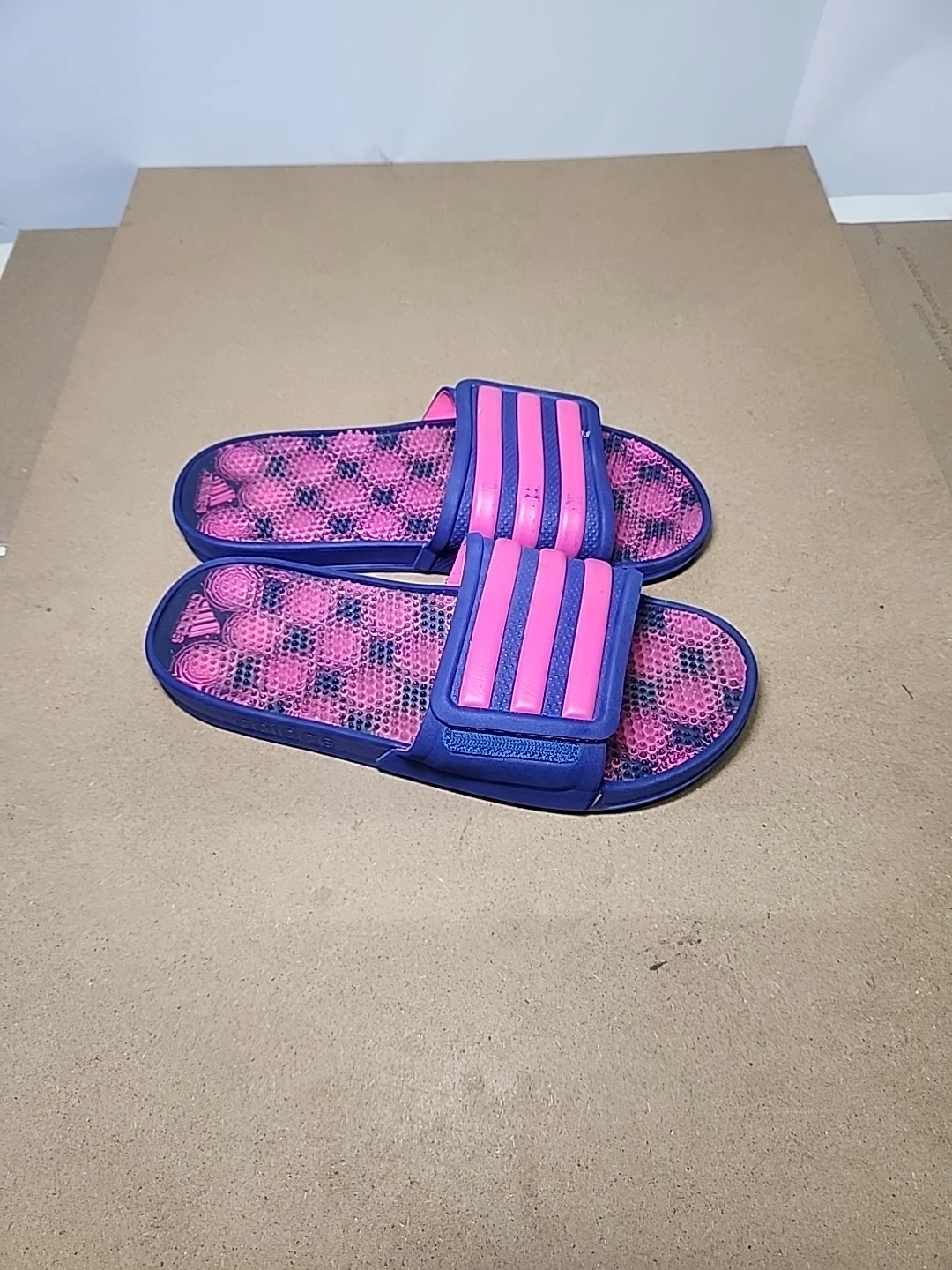Adidas Slides taglia 9 blu rosa