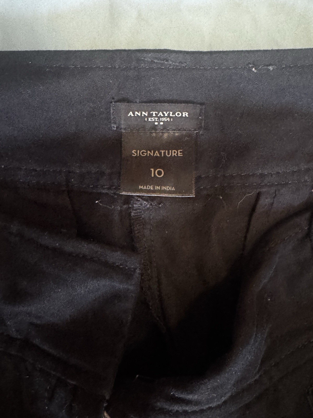 Ann Taylor Women's Pants Black Solid Pattern Regu… - image 6