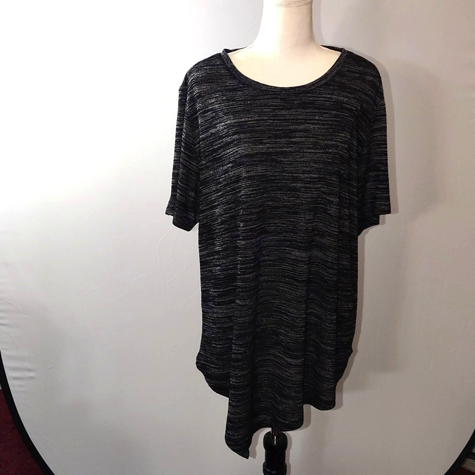 Chelsea & Theodore Womens Black & Gray Striped Short Sleeve Tunic Top XXL Viscos