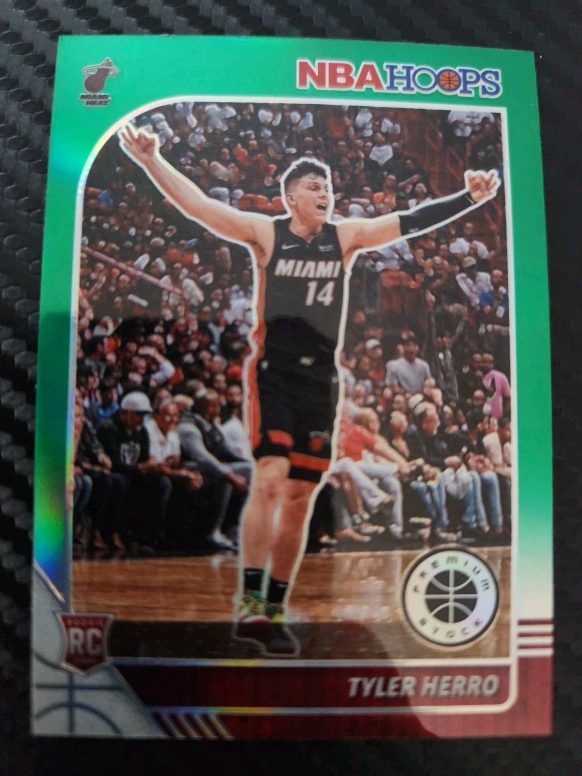 2019-20 Panini NBA Hoops Premium Stock - Tyler Herro #210 Green Prizm (RC)