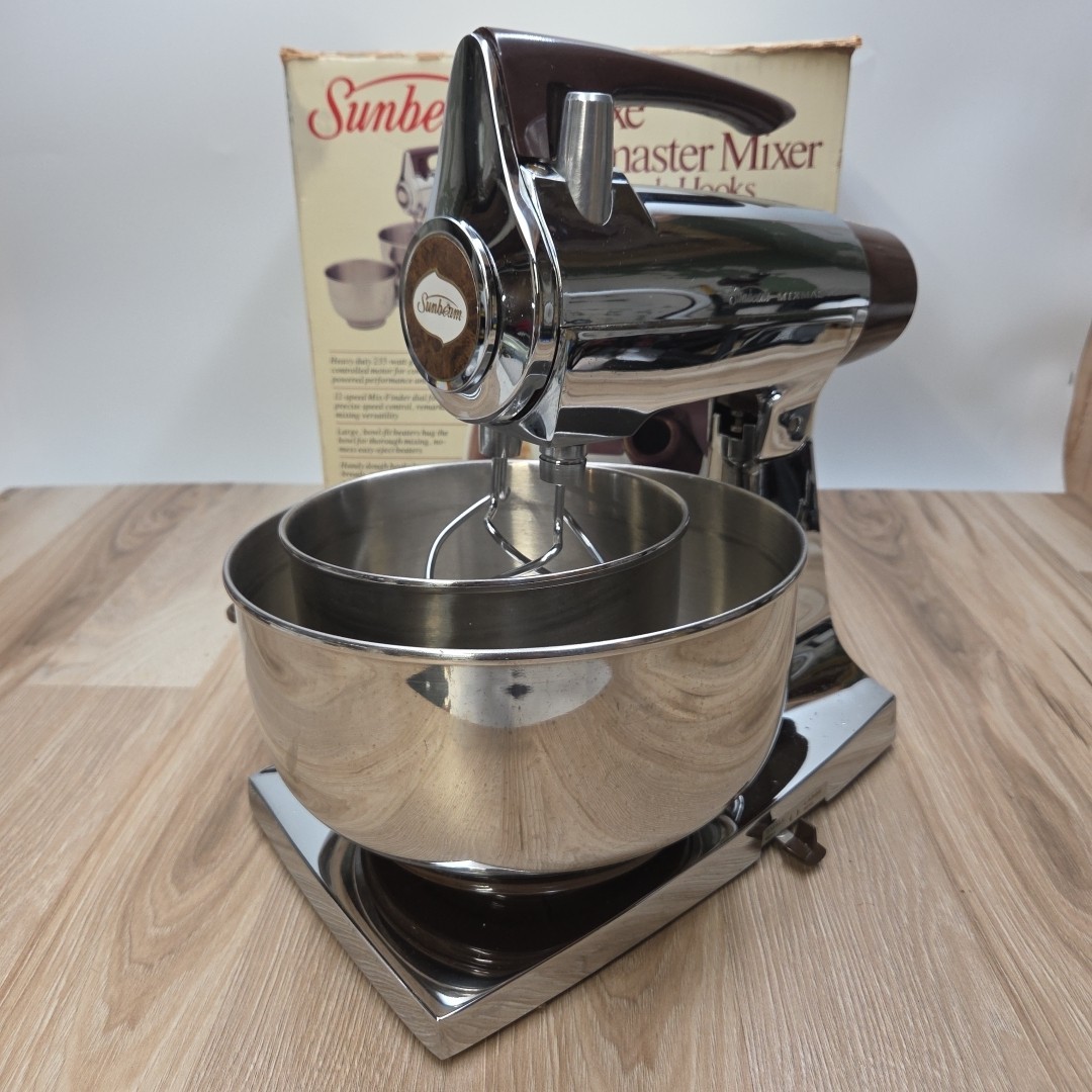 Vintage Sunbeam Mixmaster 12 Speed Mixer Brown/Chrome w/ (2) Bowls
