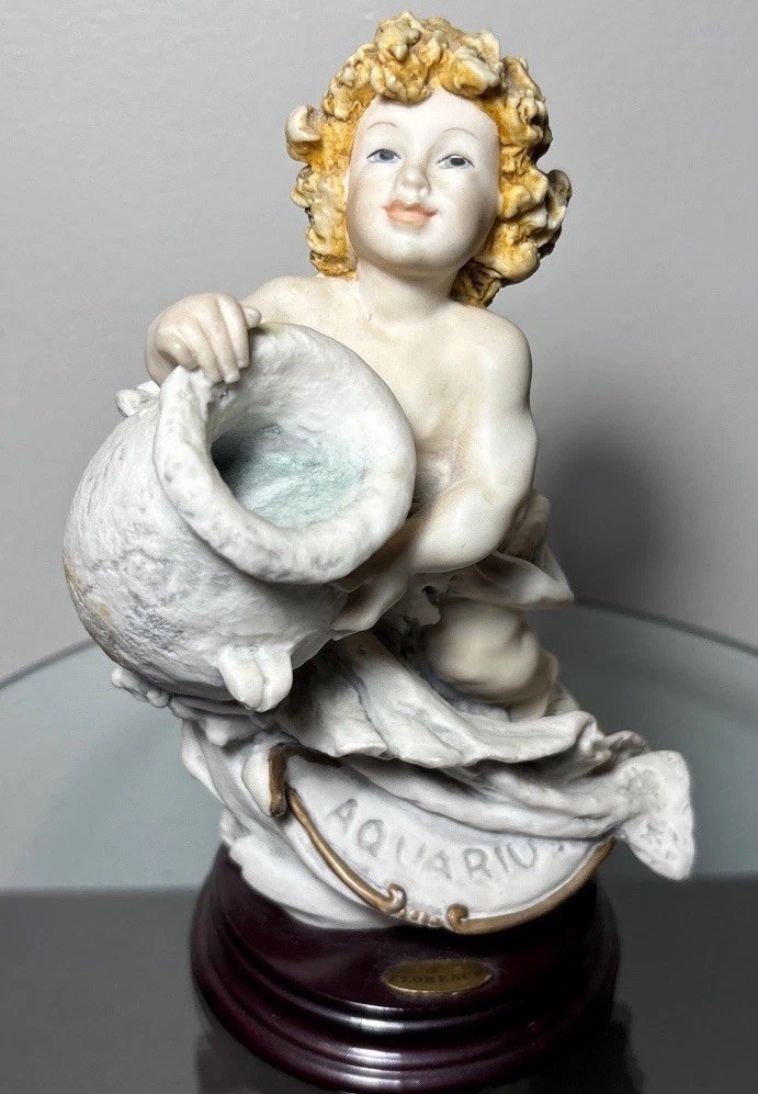 Giuseppe Armani Florence Aquarius Zodiac Cherub Figurine 1995 Italy 6.5”