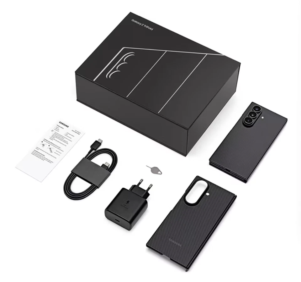 New Samsung Galaxy Z Trifold Unlocked 512GB 16GB Crafted Black Folding - Image 2 of 4