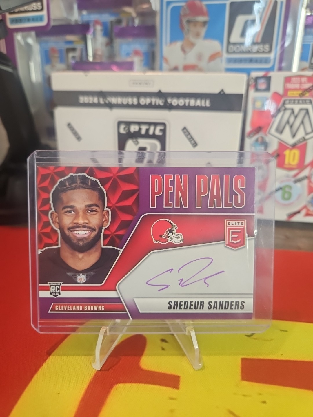 2025 Panini Donruss Elite - Pen Pals Shedeur Sanders #PP-SSA Purple Ink (AU, RC)