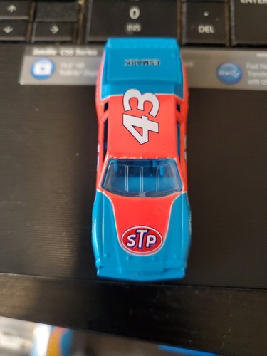 LOOSE RICHARD PETTY #43 STP '81 BUICK REGAL, RACING CHAMPIONS 1:64 - Picture 6 of 7