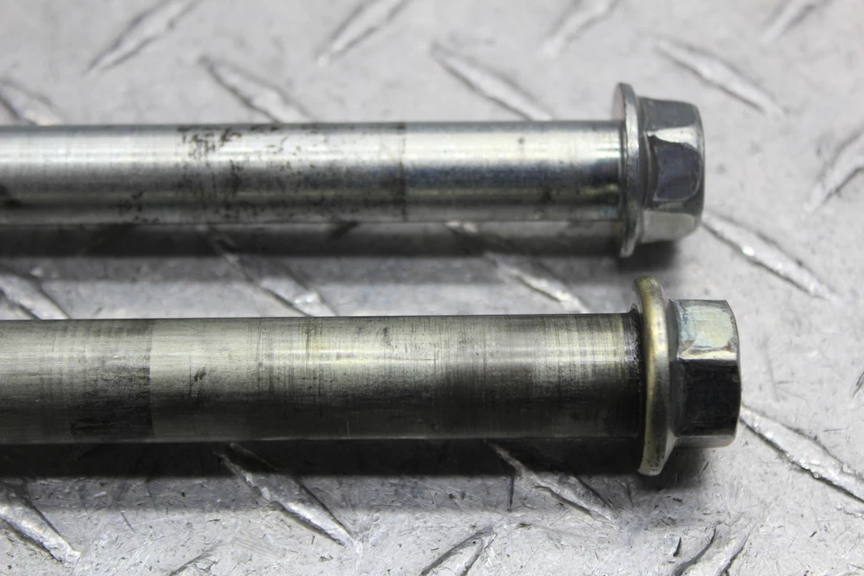 Yamaha V Star 650 XVS650 2005 ejes de llanta delanteros/traseros personalizados con espaciadores Foto 4 de 4