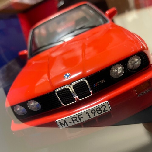 Kith for BMW M1 1:18 Diecast Replica BMW 1:18 Die-cast Model Car - E30