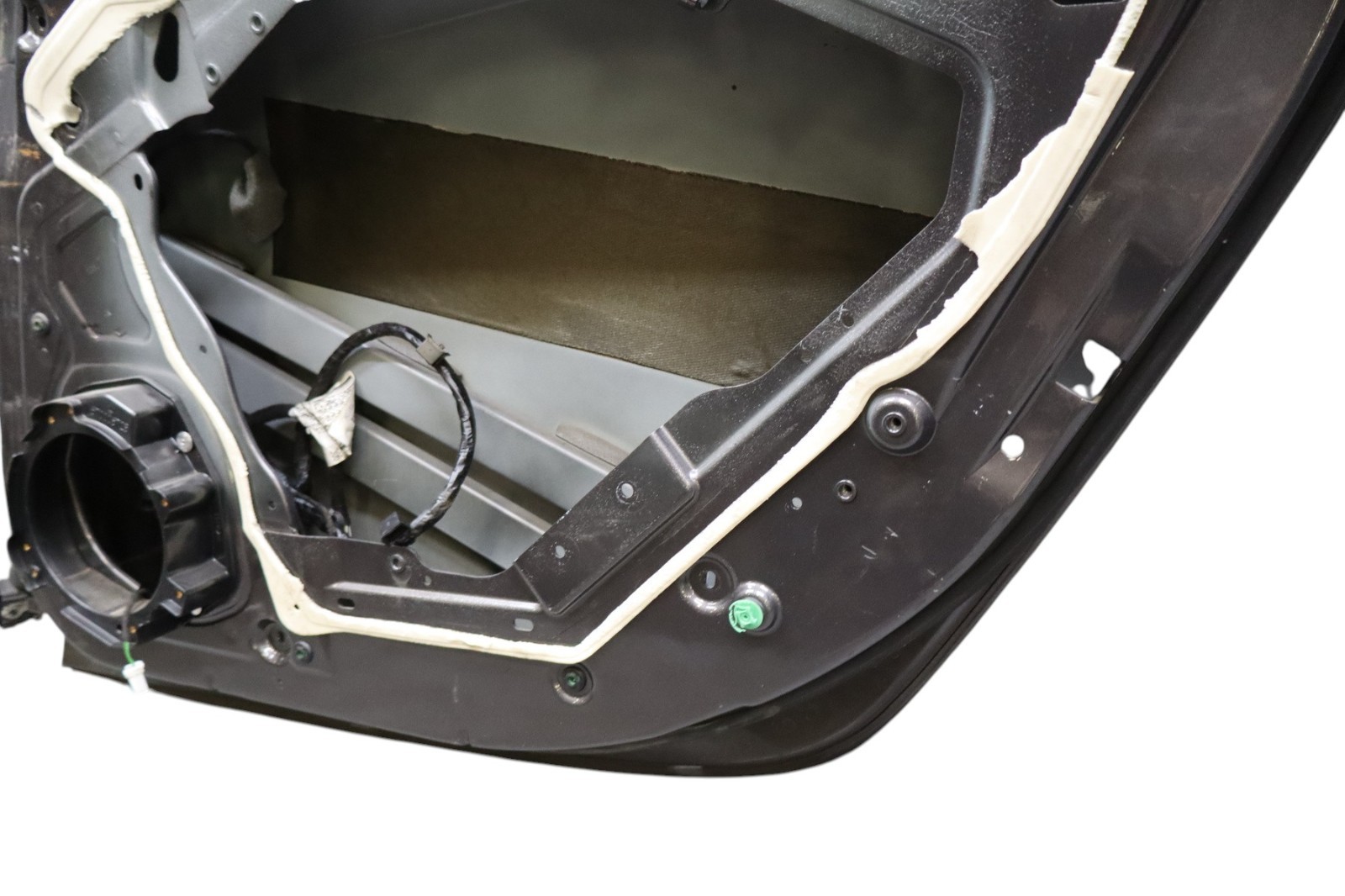 14-22 Maserati Quattroporte SQ4 M156 Rear Right Passenger Side Door Shell Oem