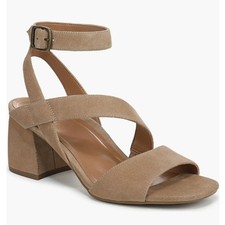 Vionic Samara Block Heel Sandal in Sand Size 7.5