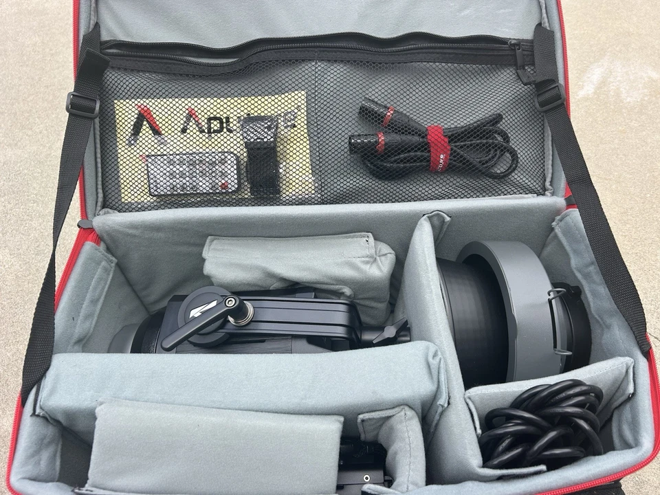 Aputure LS C120d II Light Storm kit, Controller, Cables, Remote, Case - Image 2 of 3