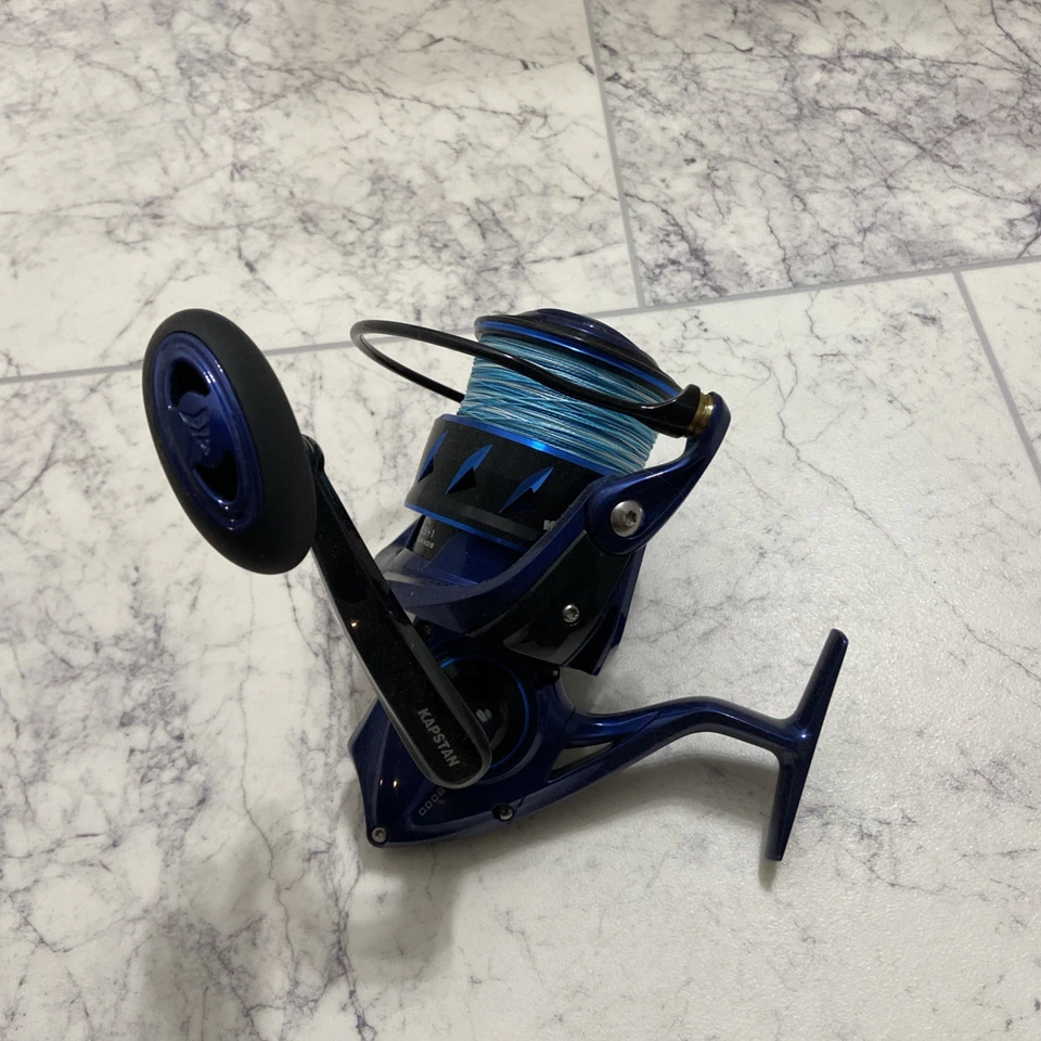 Carrete giratorio de agua salada KastKing Kapstan SE 8000 enrollado 65 lb trenza Foto 2 de 4