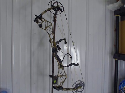 NEW Bear Persist 50- 70lb RH Fred Bear Camo Color 
