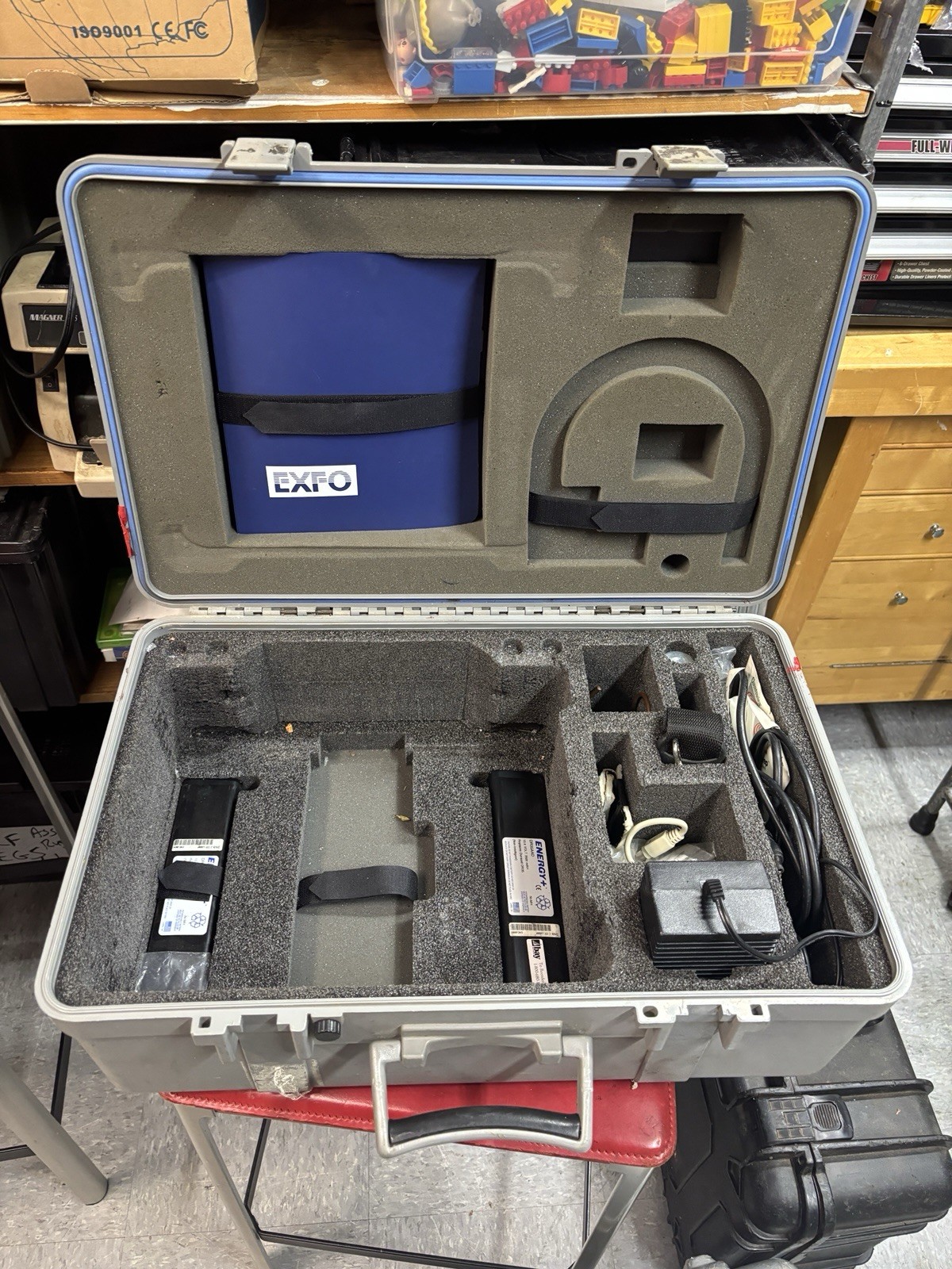 EXFO FTB-300 Universal Test System Fiber Optic Tester w/ Case ...