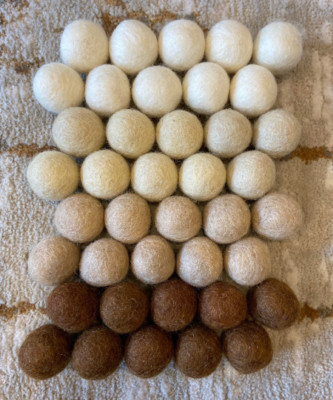 30 Stück braune Teddybären Ombre Mix 2,5 cm 100% nepalesische Wollfilz Knäuel Bommeln