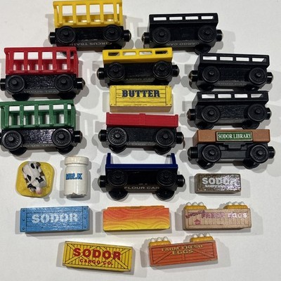 Cargo Cars + Cargo Containers Lot - Thomas And Friends Thomas Wooden Railway