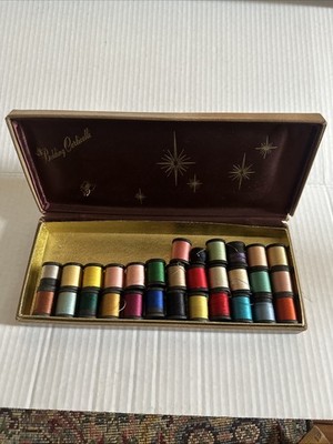 Vtg wood spools of Belding Corticelli thread - 30 cotton and silk With Case