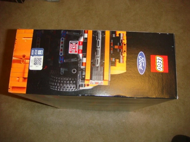 BRAND NEW FACTORY SEALED  Lego Technic Ford F - 150 RAPTOR 42126 RETIRED 18+ - Image 3 of 4