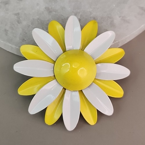 Vintage Enamel Flower Brooch Yellow White 1960s Mod 2.5"