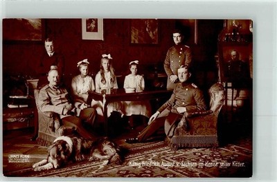 39427795 - King Friedrich August with his children and family Red Cross
