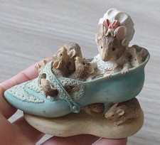 Border Fine Arts~ Beatrix Potter~ The Old Woman Who Lived in a Shoe - Preowned 