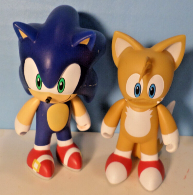 Sonic The Hedgehog & Tails Action Figures ~ Kidrobot ~3