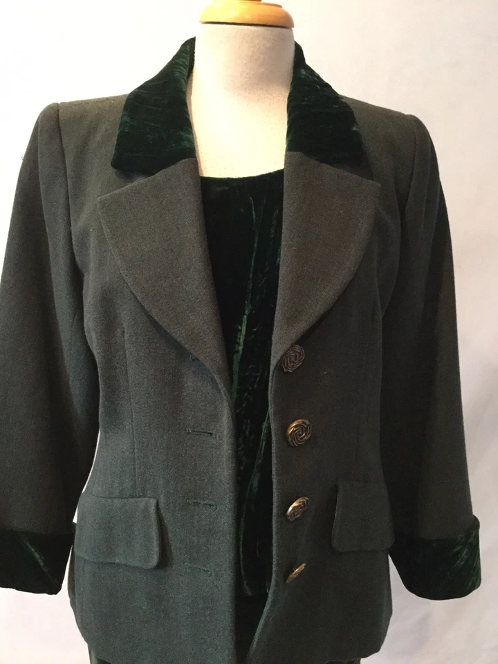 VESTIDO Y CHAQUETA DE TERCIOPELO VERDE YVES SAINT LAURENT NAN DUSKIN - TALLA 42 (US 12) Foto 2 de 4