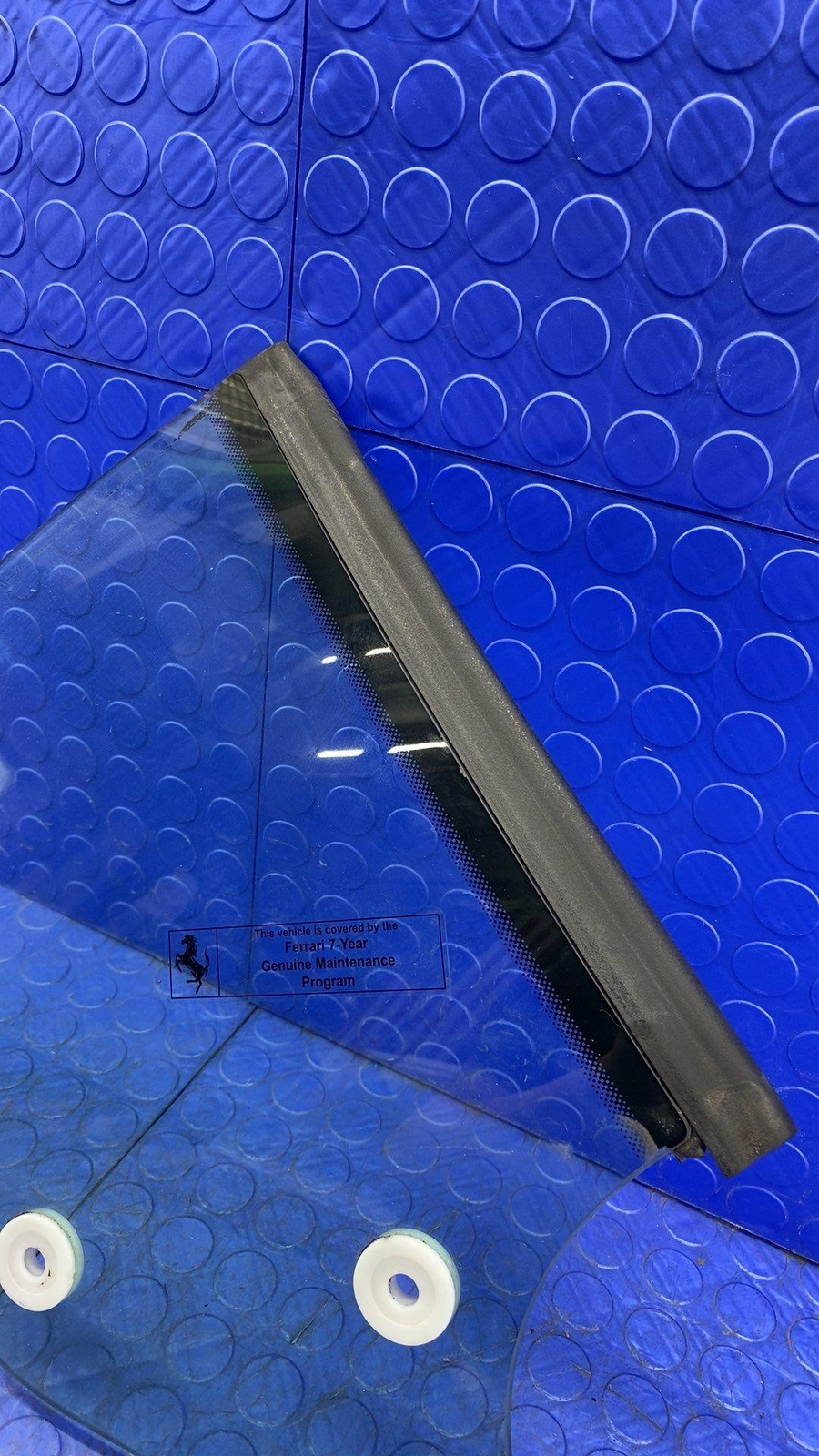 2008-2014 FERRARI CALIFORNIA CONVERTIBLE REAR RIGHT QUARTER WINDOW GLASS OEM