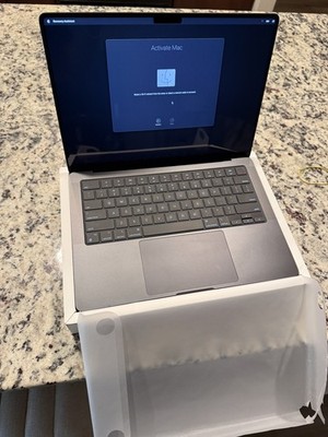 2024 Apple MacBook Pro 14-inch  M4 Chip, 16GB RAM, 512GB SSD, 10 Core Silver