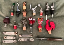 VINTAGE LOT OF BOTTLE POURERS SPOUTS BOTTLE STOPPERS CAN OPENERS PLASTIC METAL
