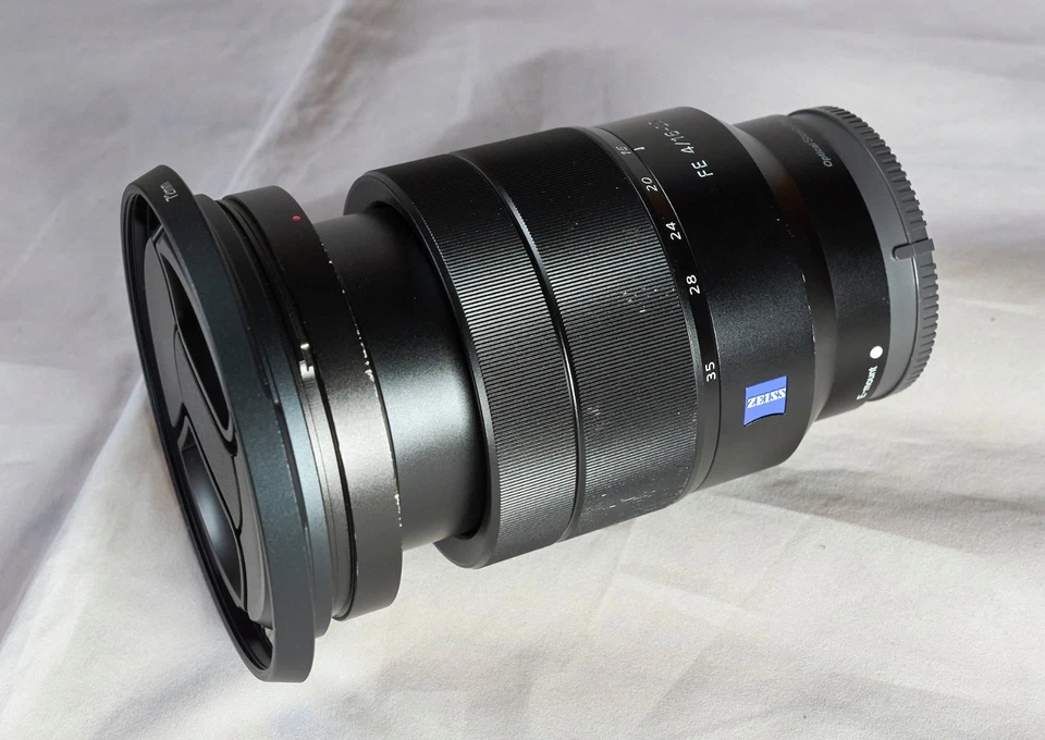 Sony SEL1635Z 16-35mm F4,0 Zeiss OSS, E-Mount, Vollformat Weitwinkel-Zoom Objekt - Bild 4 von 4