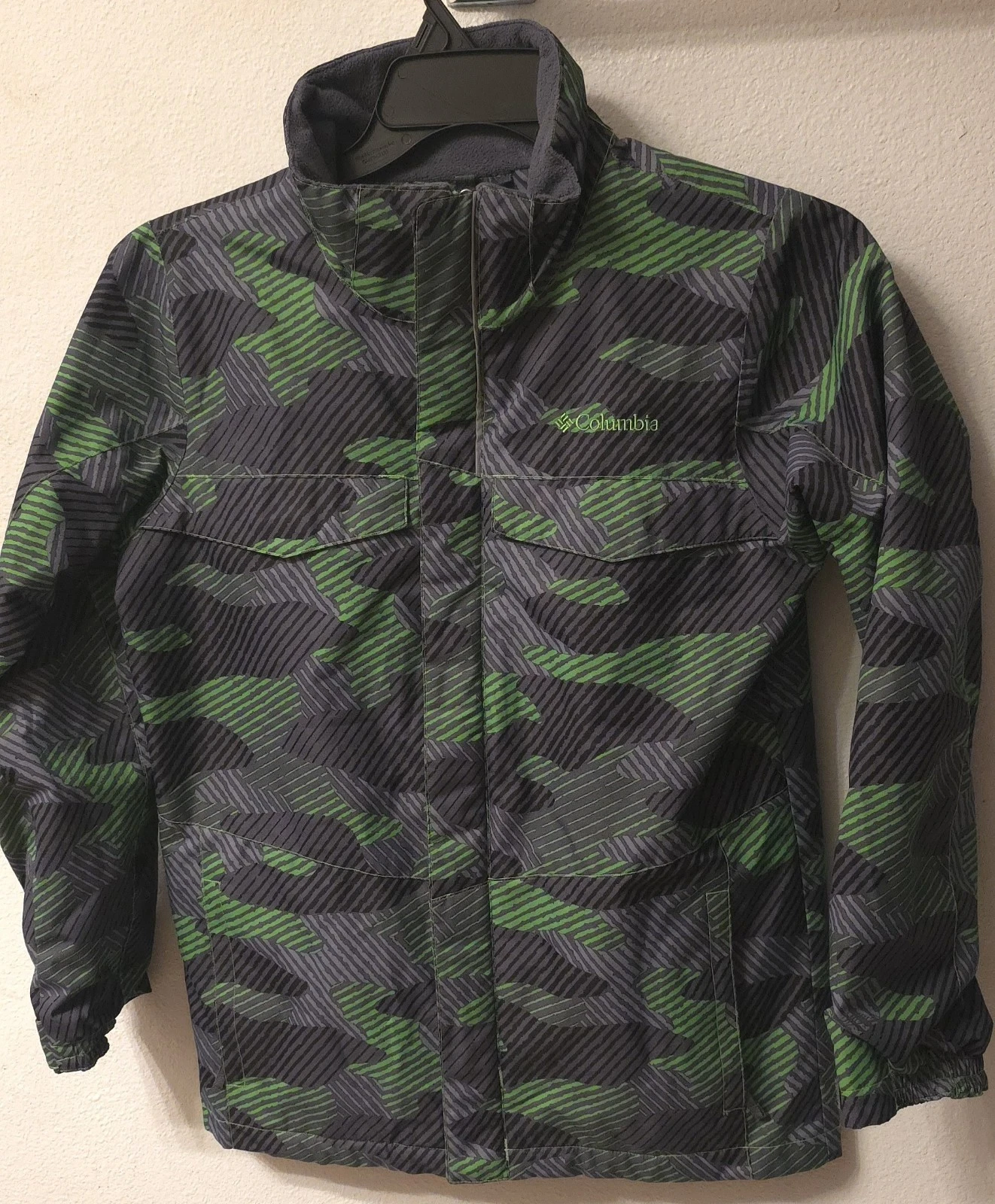 COLUMBIA OMNI TECH Interchange JACKET in Boy's size Medium Gray/Green/Black