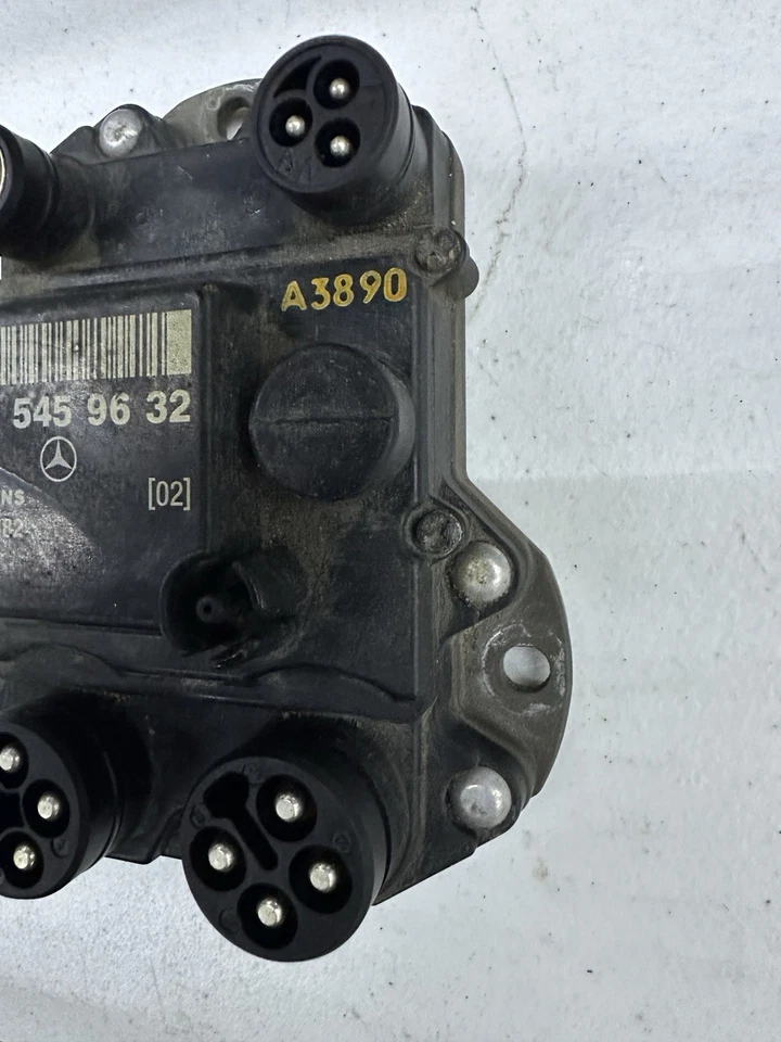 OEM 1986-1993 Mercedes-Benz W124 W126 300E 300SE Ignition Module 0085459632 Foto 2 de 4